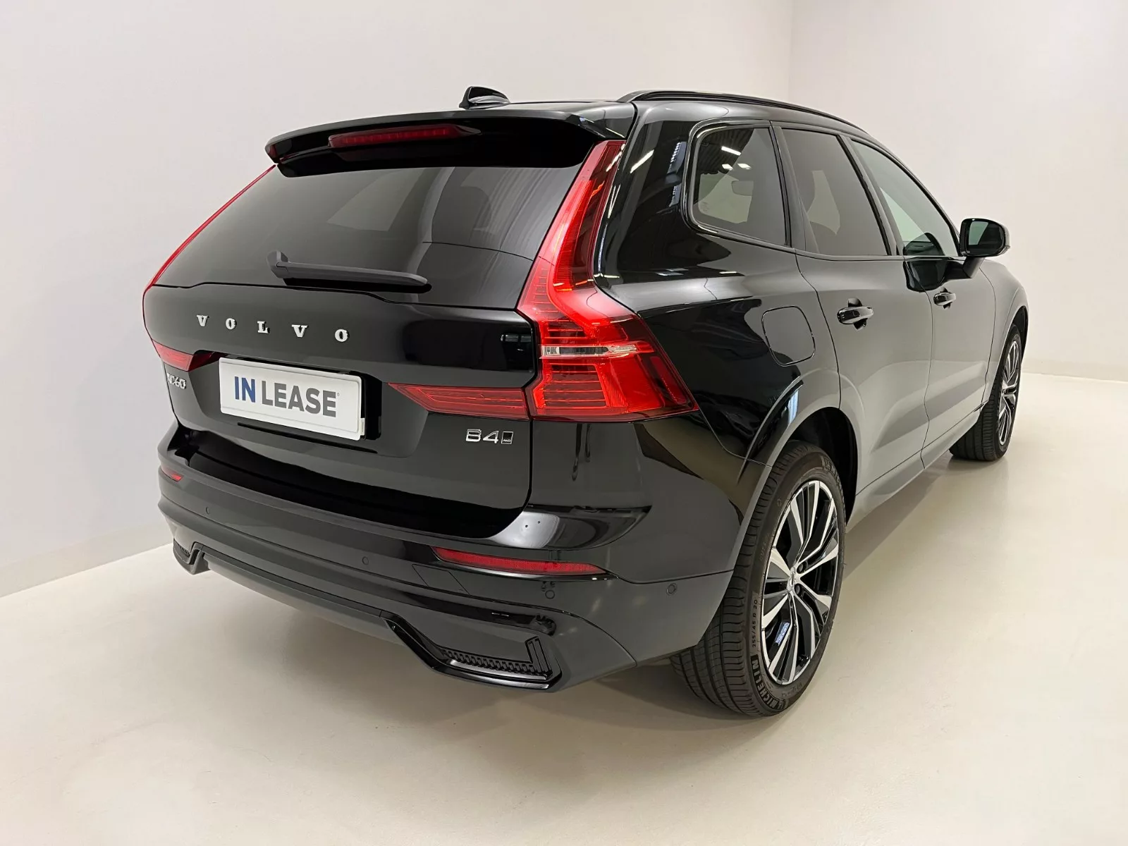 Volvo XC60 B4 AWD diesel Ultimate Dark