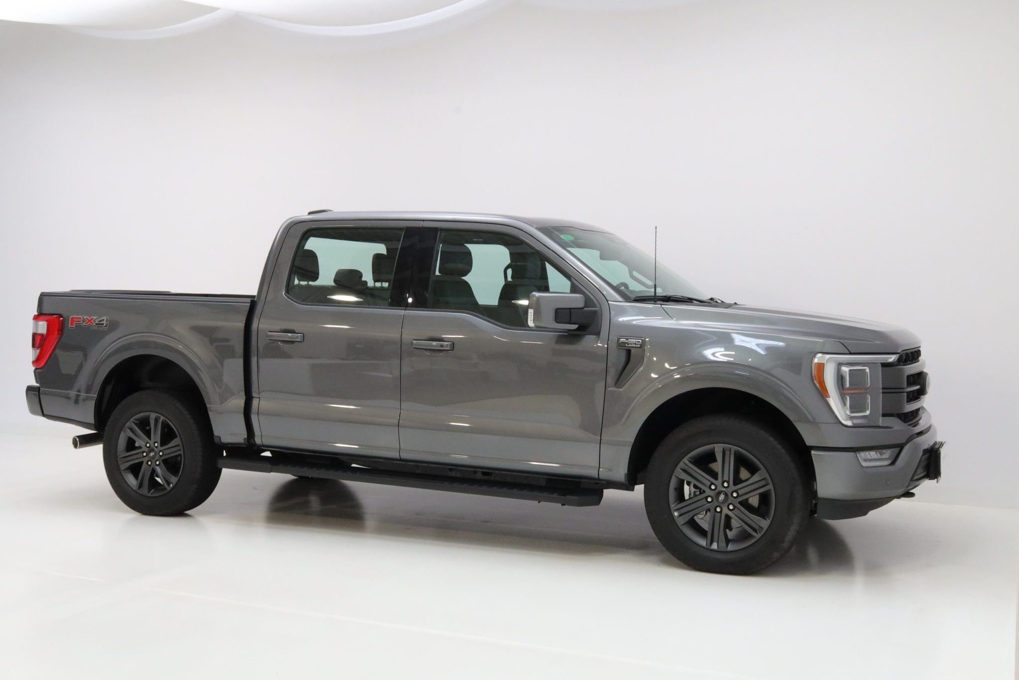 Ford F-150 Lariat, V8,298kW,4×4, panorama, tažné,