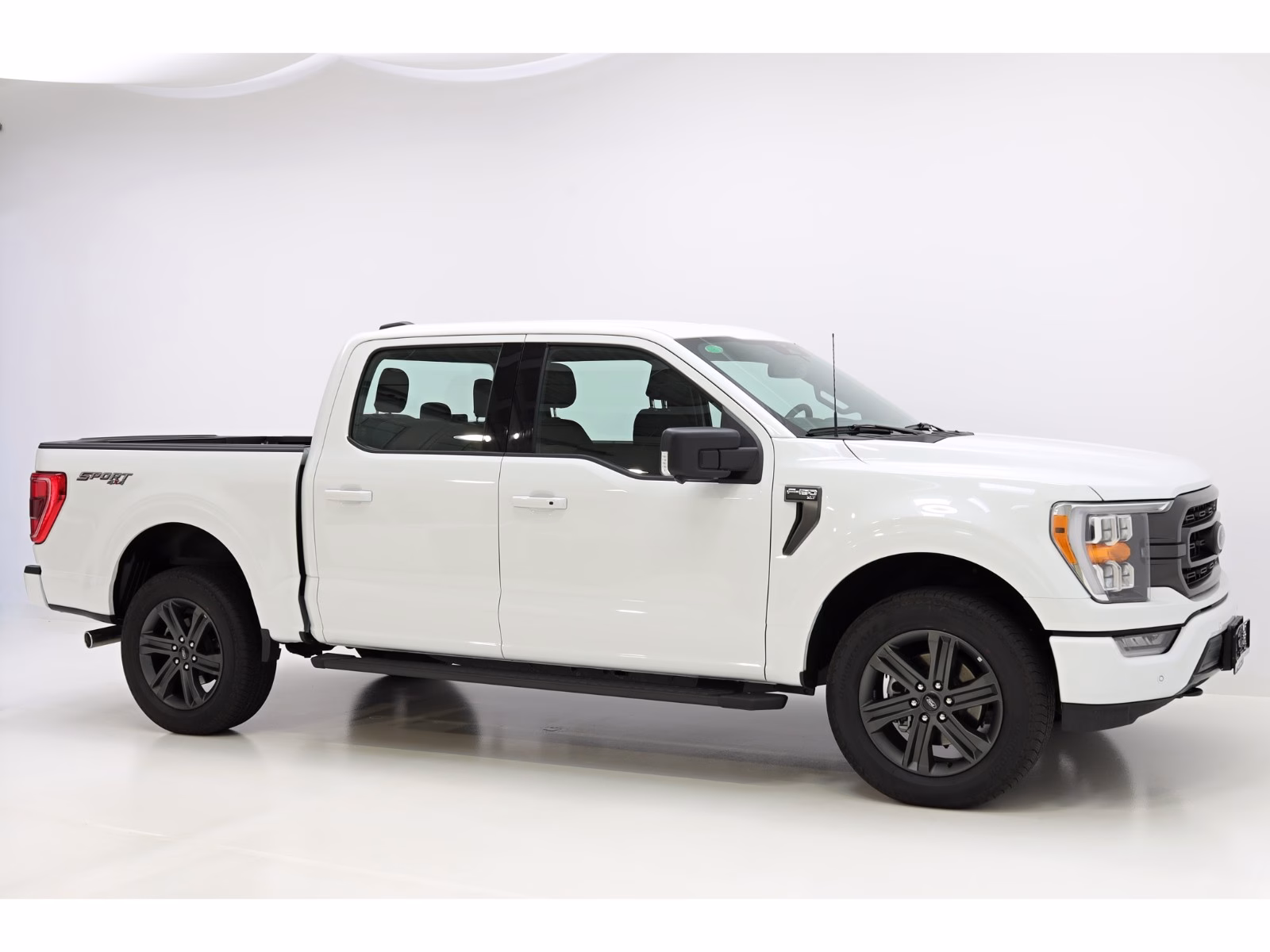 Ford F-150 XLT, V8 4×4 + tažné