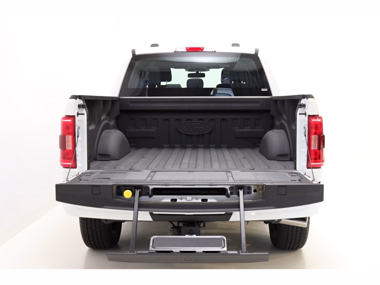 Ford F-150 XLT, V8 4×4 + tažné