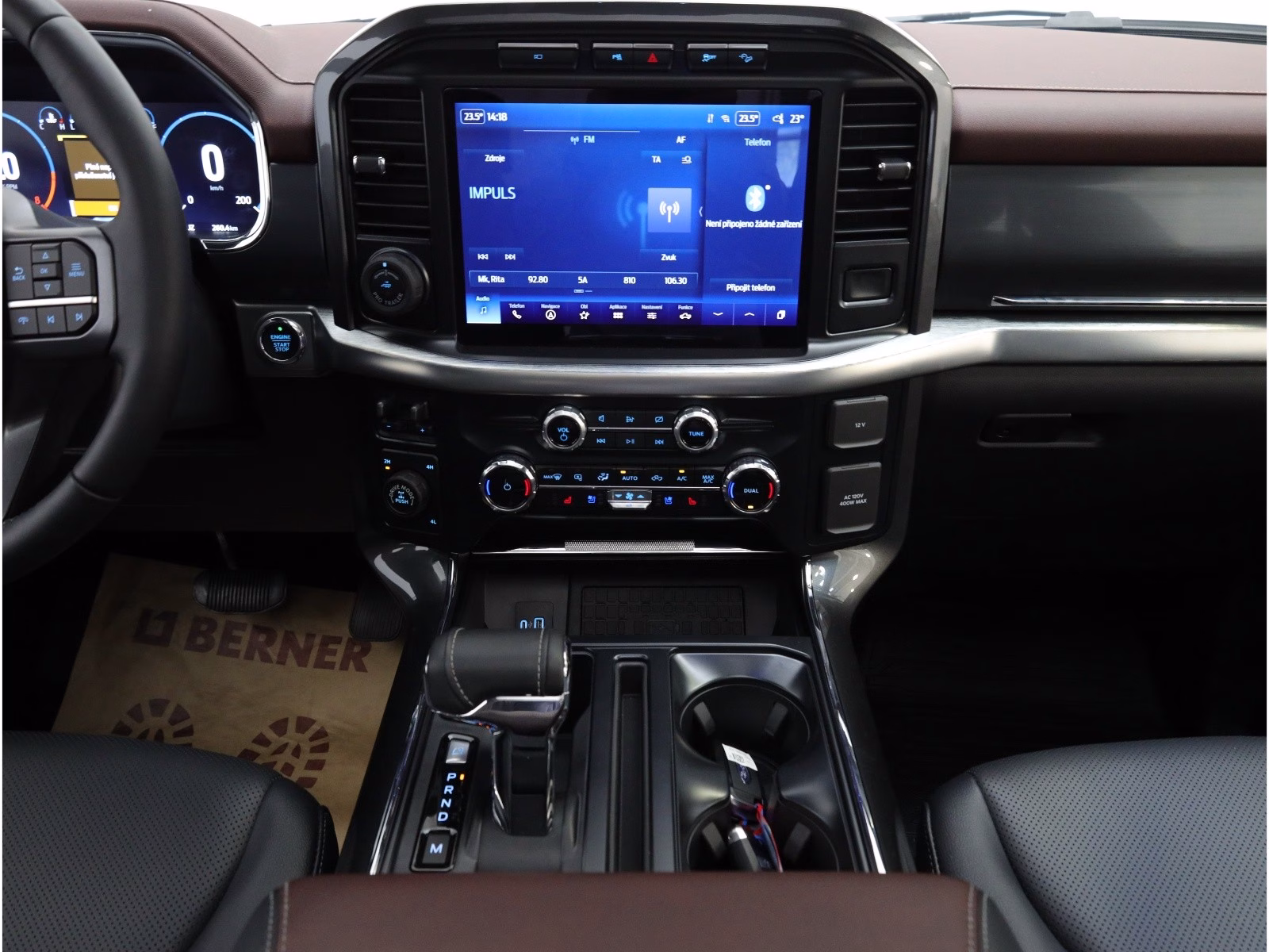 Ford F-150 Lariat, V8,298kW,4×4, panorama, tažné,
