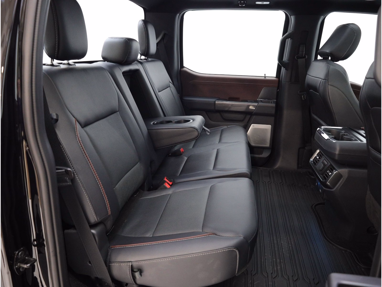 Ford F-150 LARIAT 5.0 V8 298kW, tov.záruka