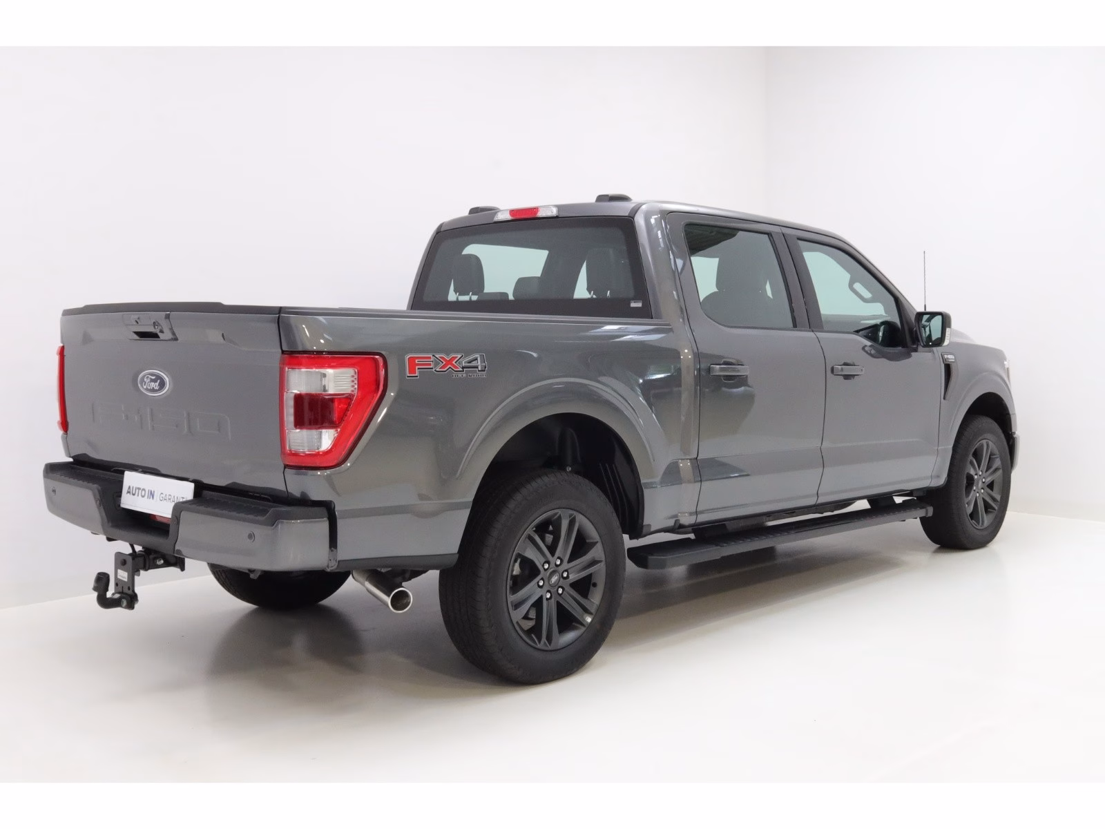 Ford F-150 Lariat, V8,298kW,4×4, panorama, tažné,