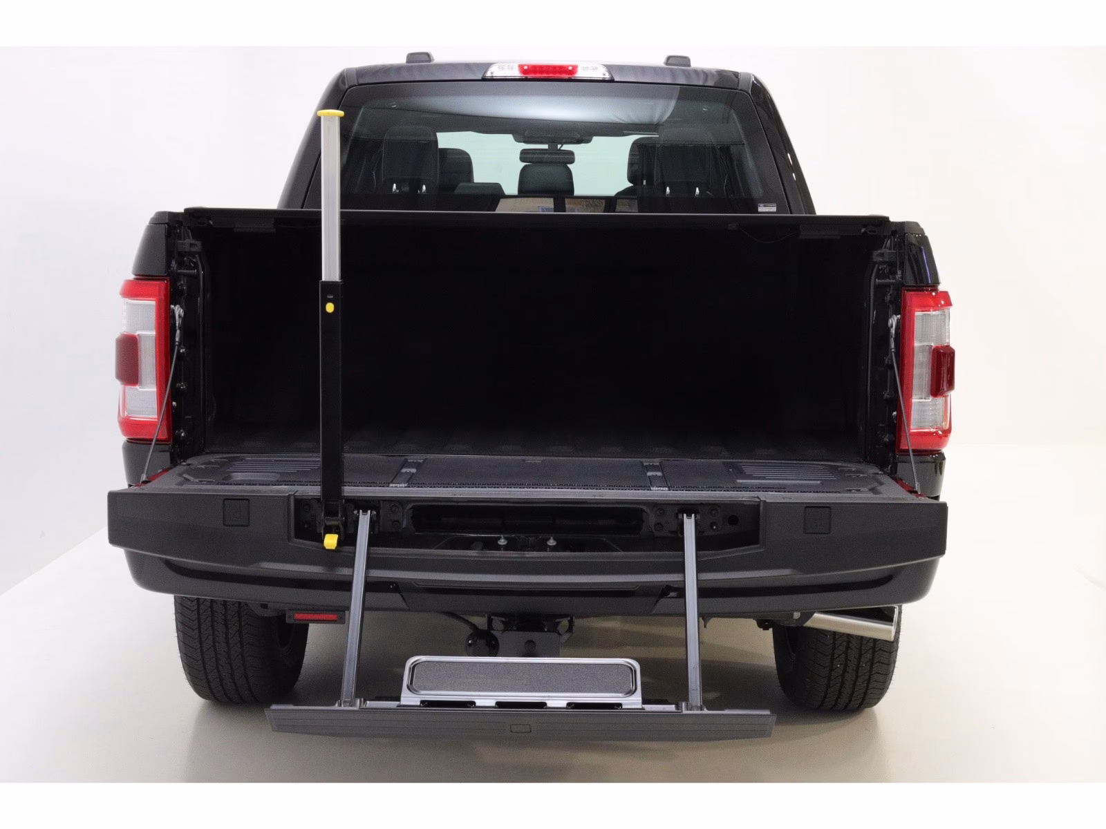 Ford F-150 LARIAT 5.0 V8 298kW, tov.záruka