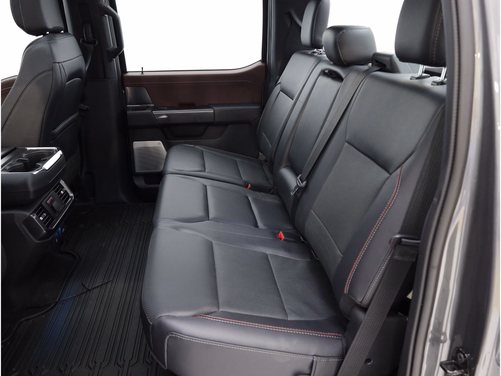 Ford F-150 Lariat, V8,298kW,4×4, panorama, tažné,