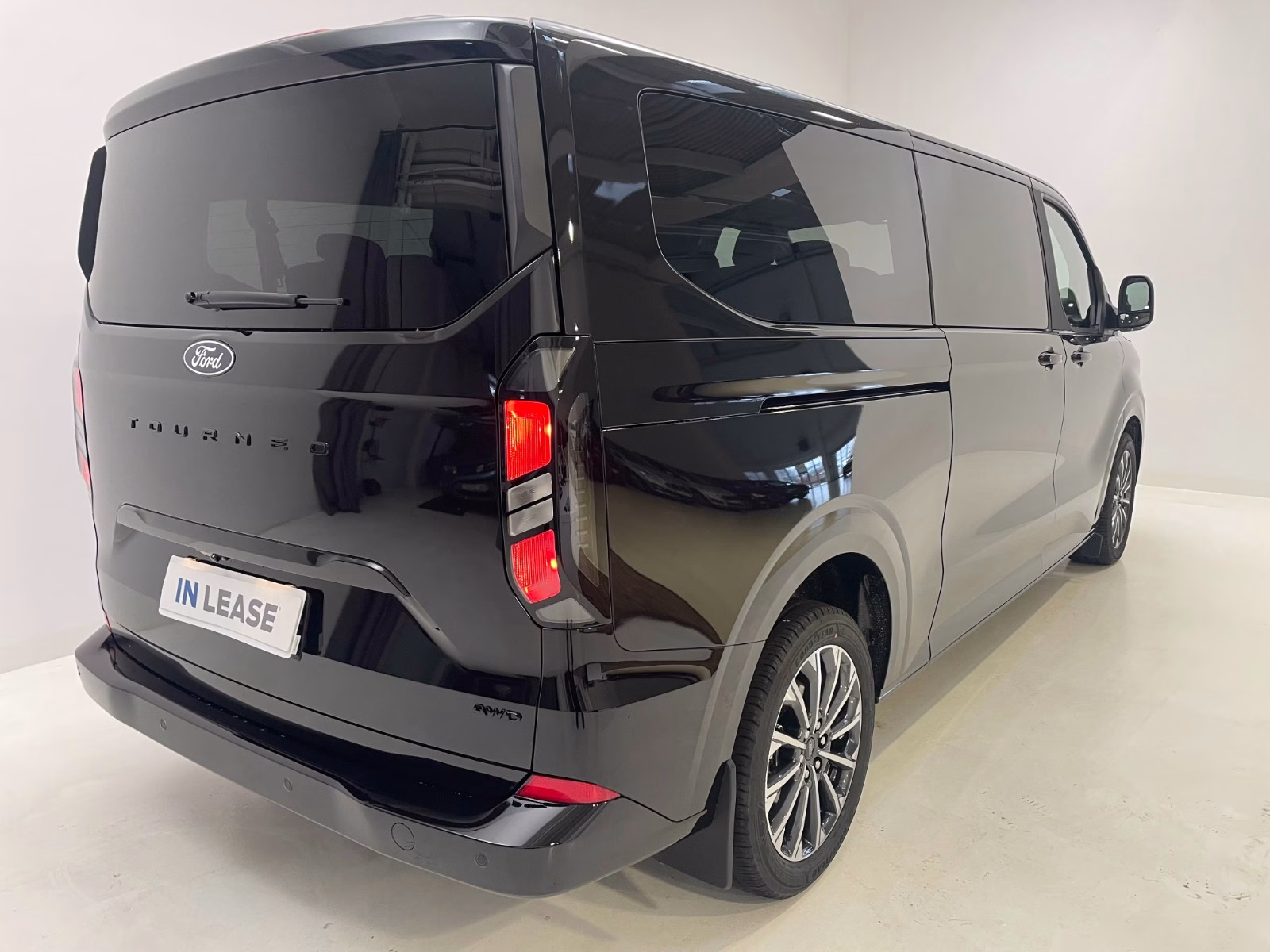 Ford Tourneo Custom 2,0 EcoBlue 8st AT AWD Titanium X