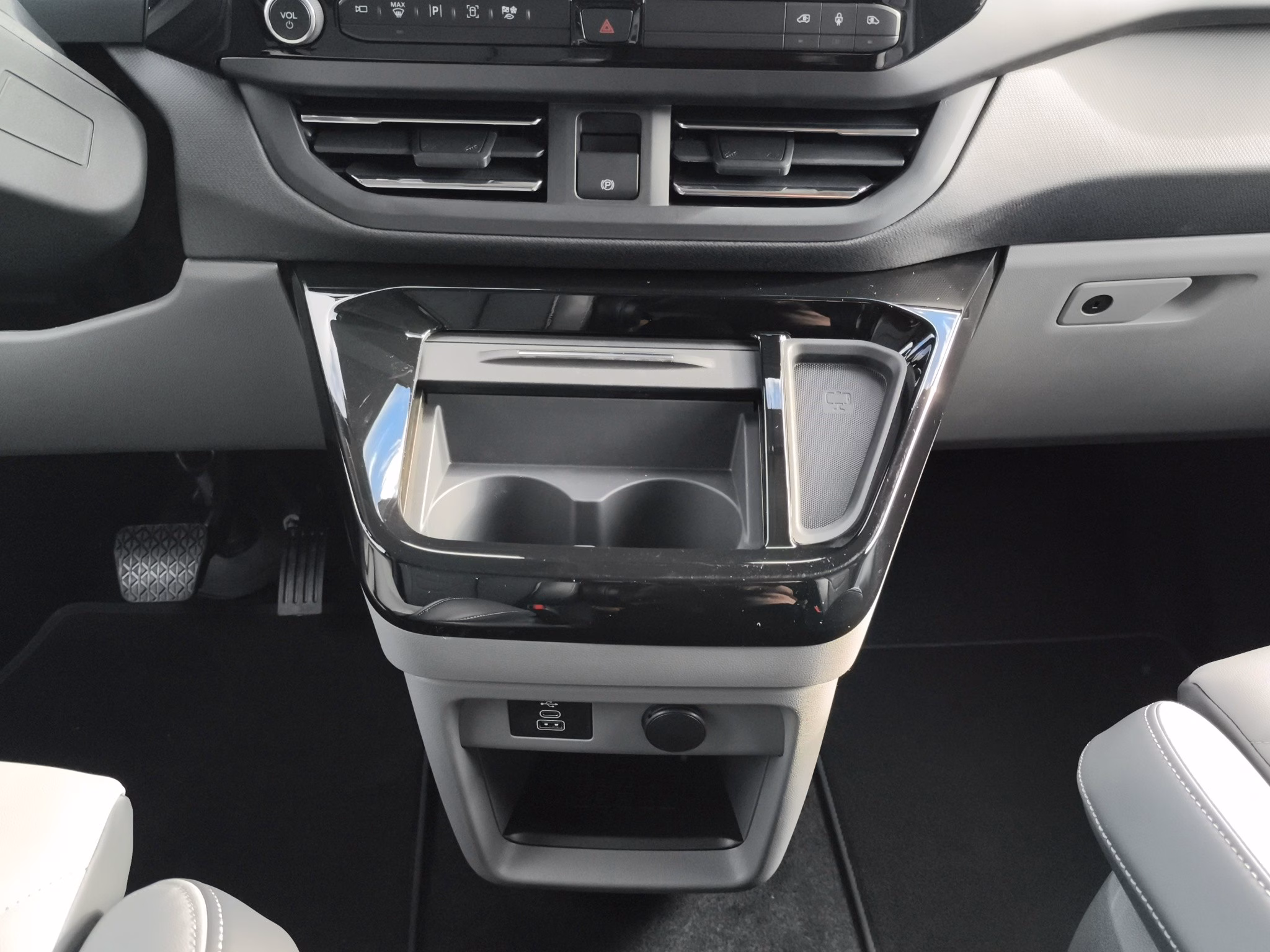 Ford Tourneo Custom 2,0 EcoBlue AWD L2 TITANIUM X