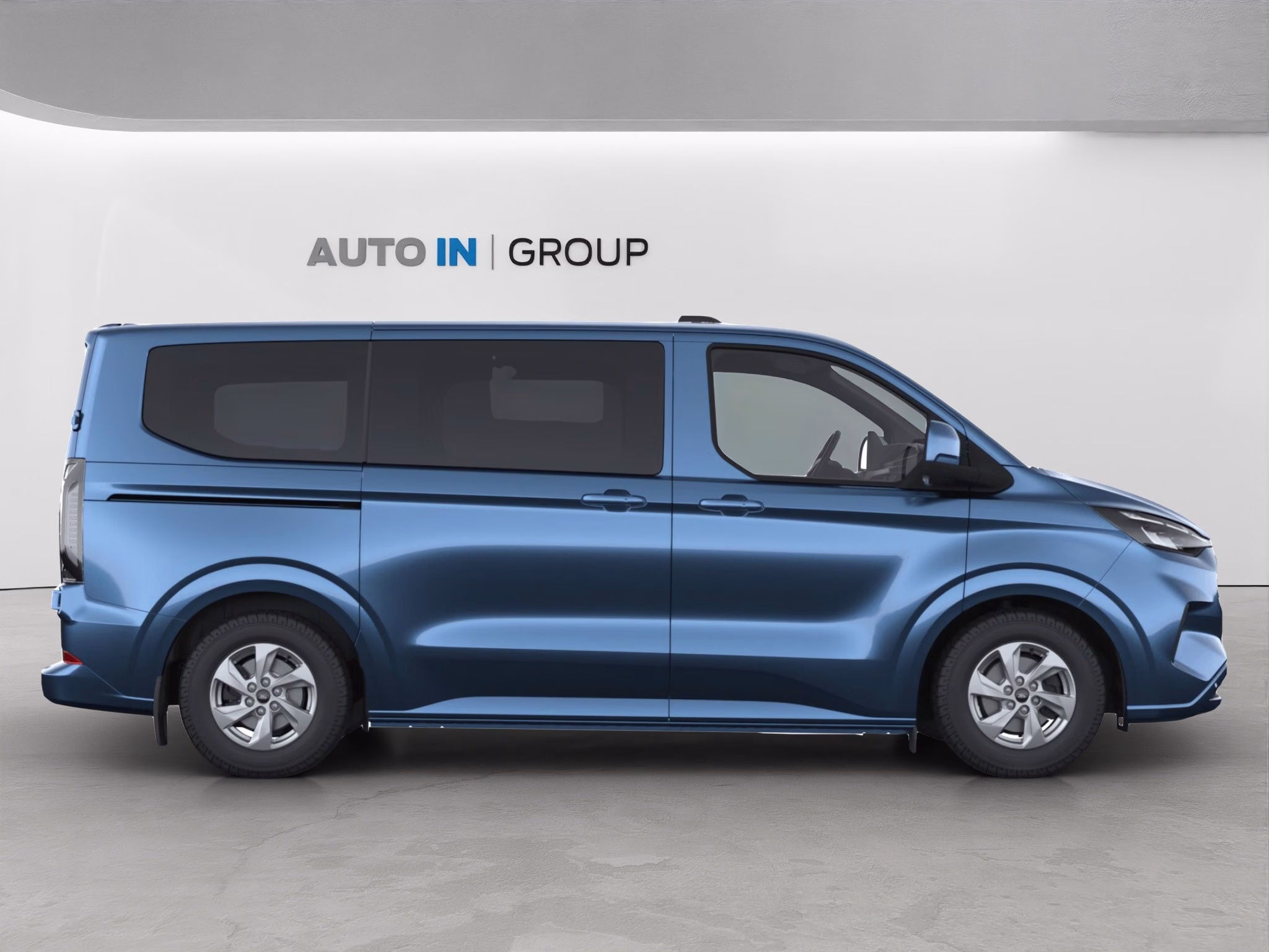 Ford Transit Custom kombi 2.0 TDI L2 Limited 100kW AT