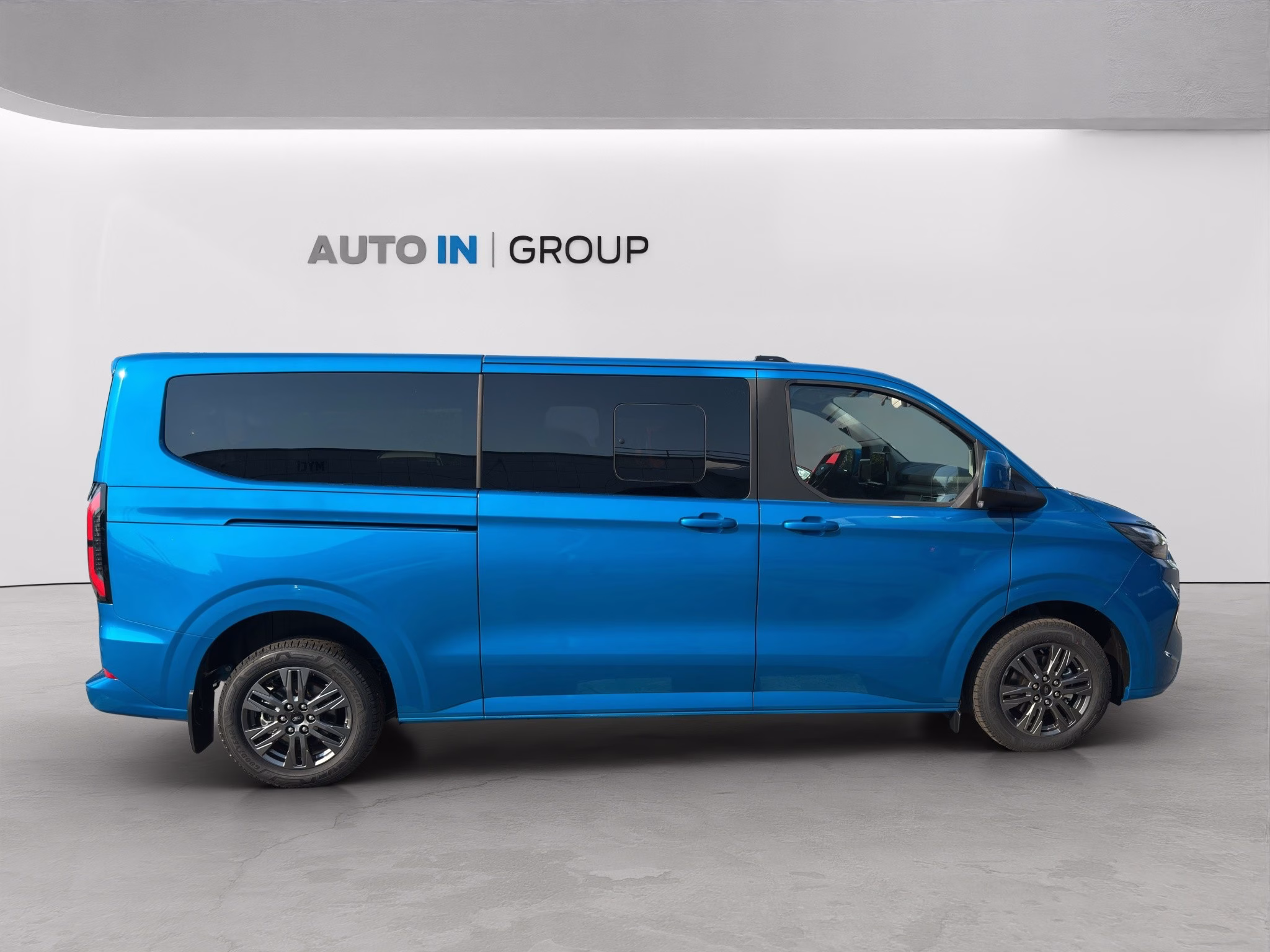 Ford Tourneo Custom 2,0 EcoBlue L2 TITANIUM