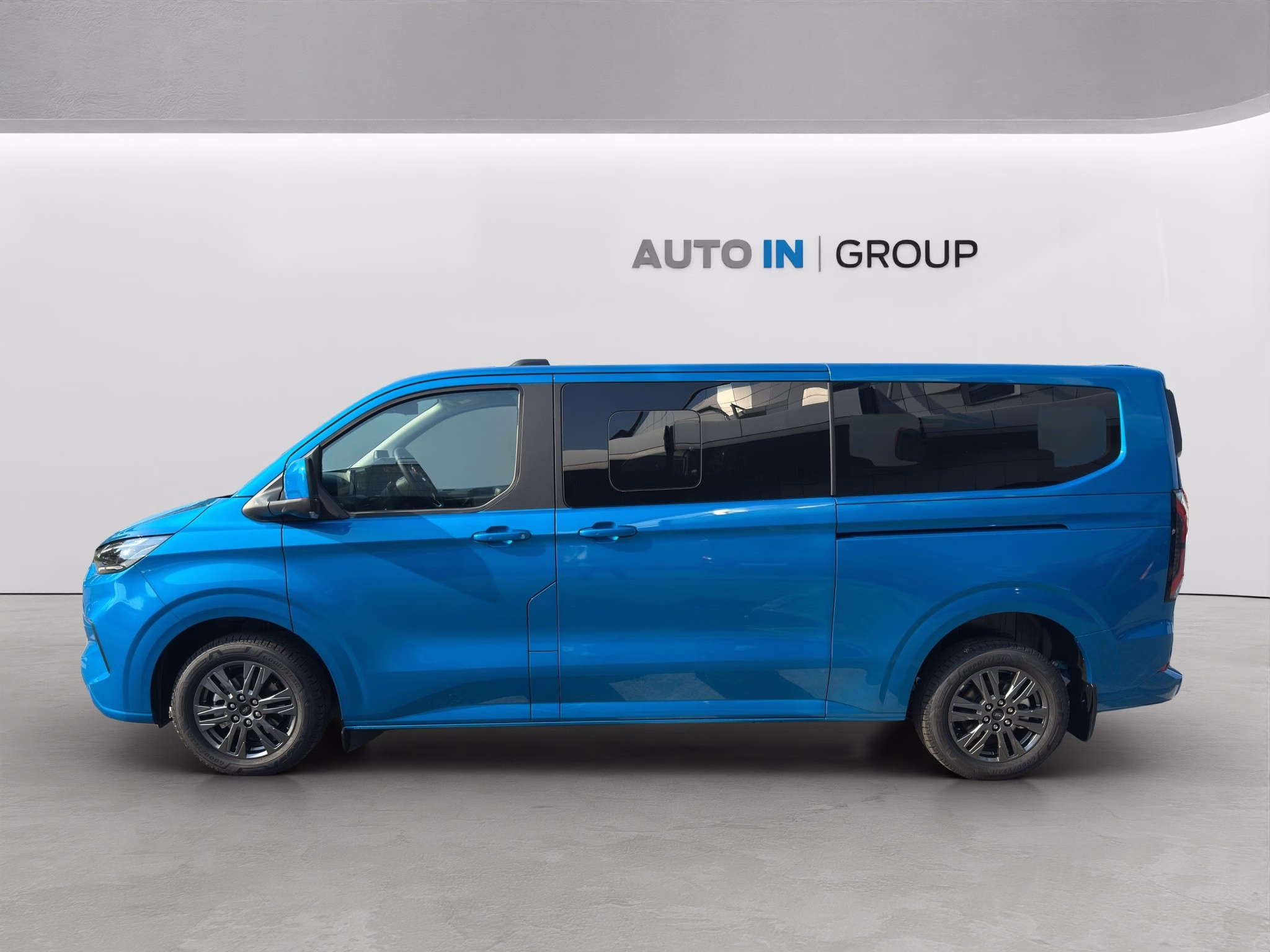 Ford Tourneo Custom 2,0 EcoBlue L2 TITANIUM