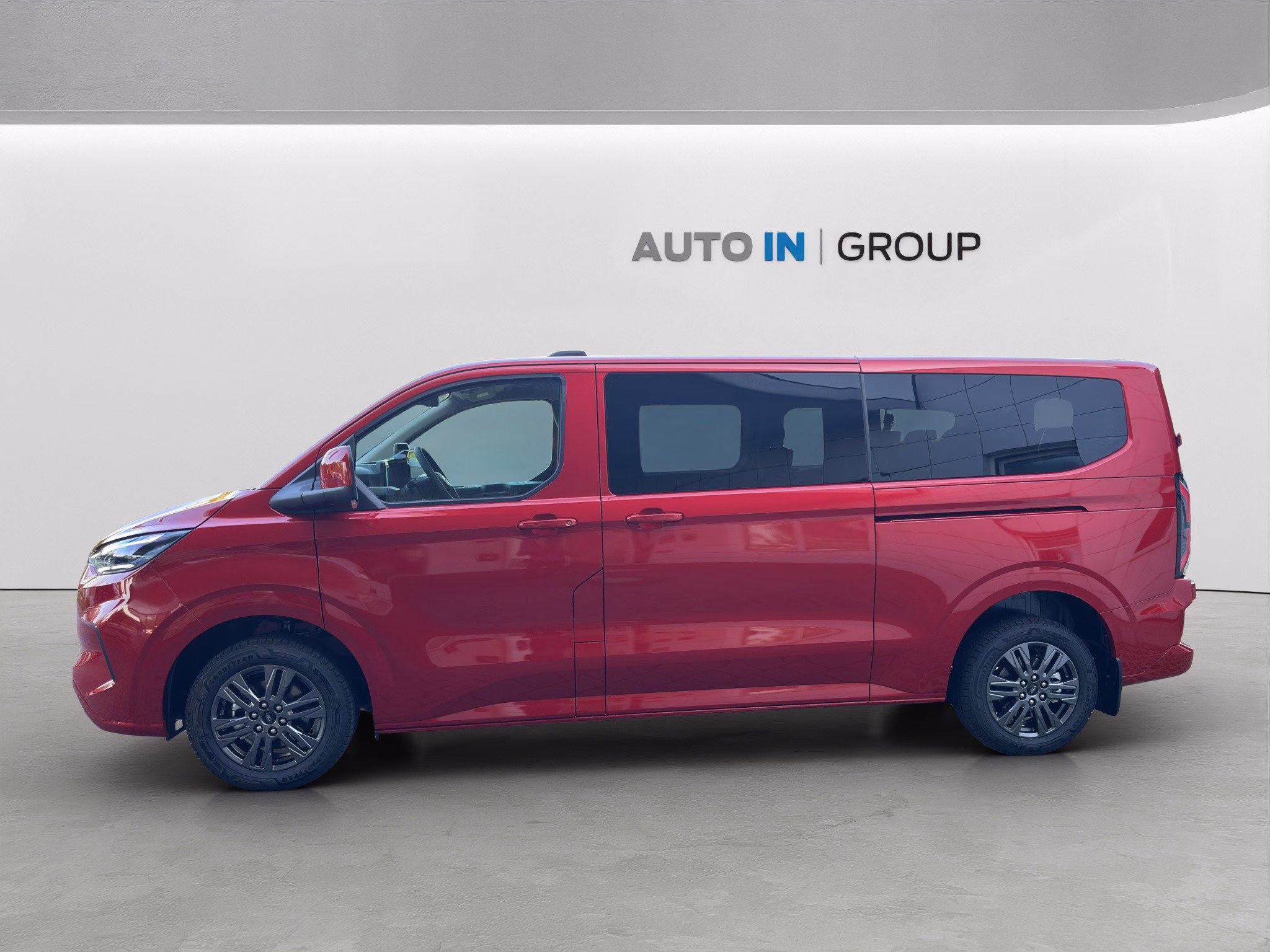 Ford Transit Custom kombi 2.0 TDI L2 Limited 100kW AT