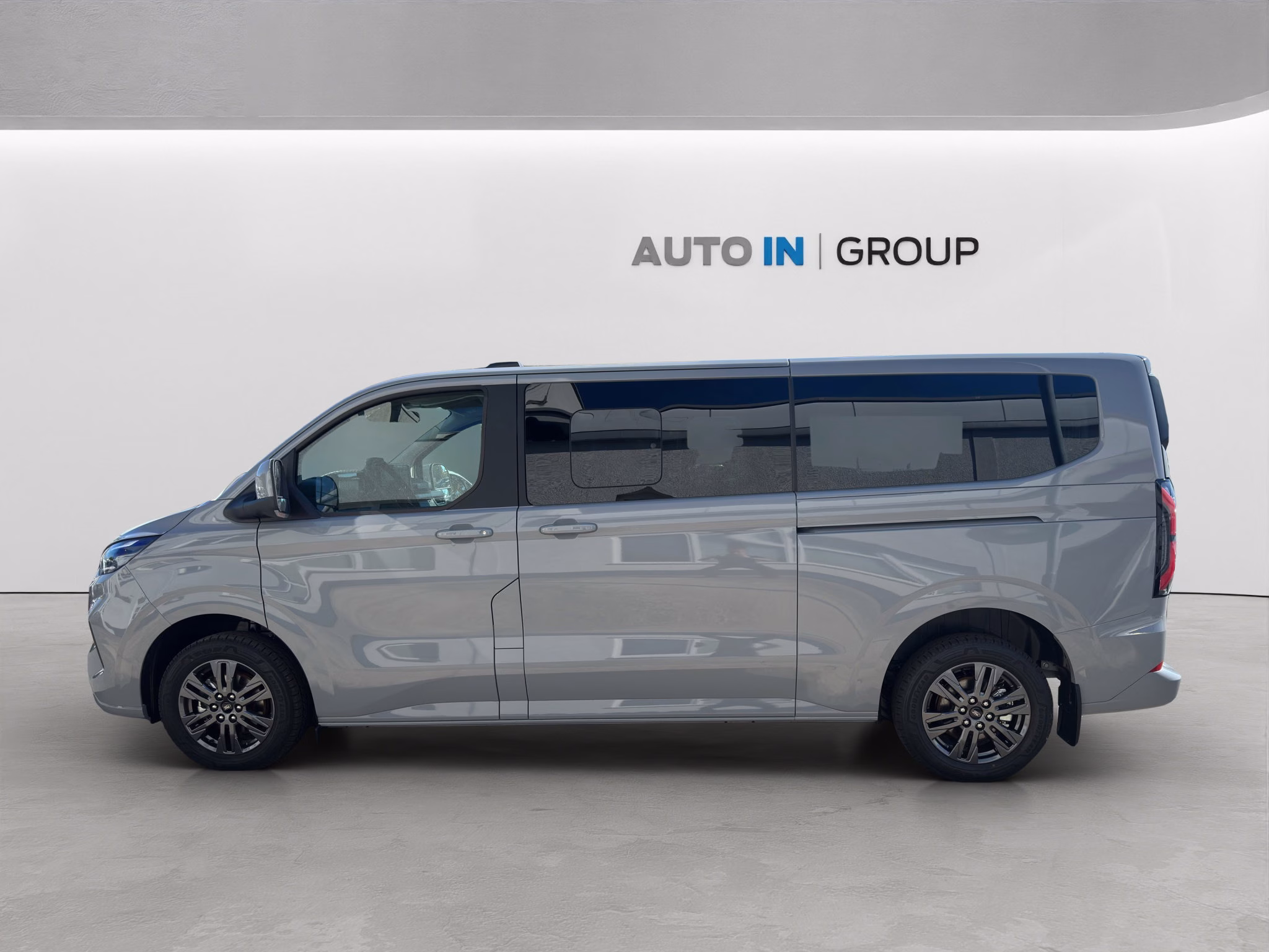Ford Transit Custom kombi 2.0 EcoBlue TDI L2 Limited 100kW AT