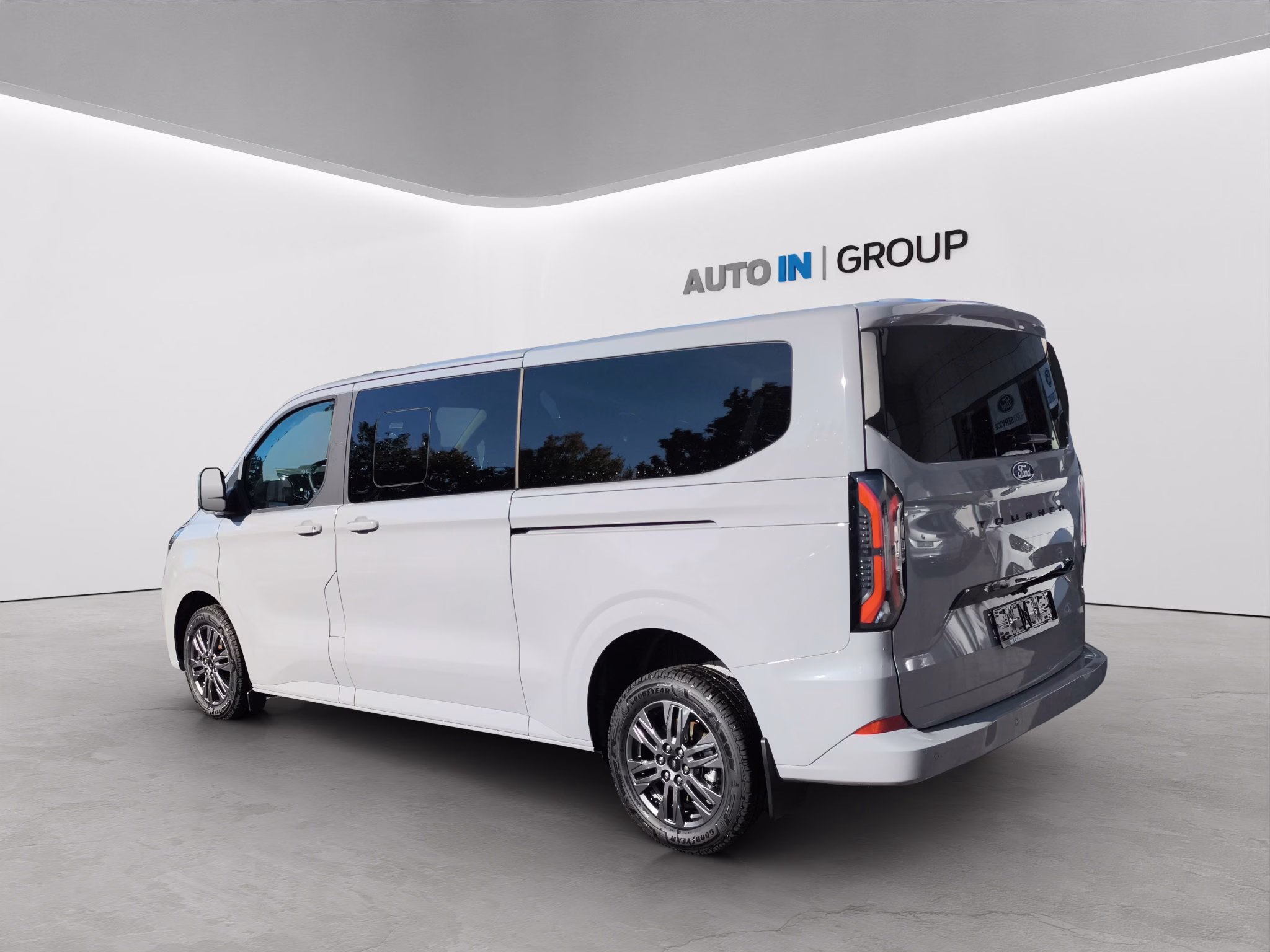 Ford Transit Custom kombi 2.0 EcoBlue TDI L2 Limited 100kW AT