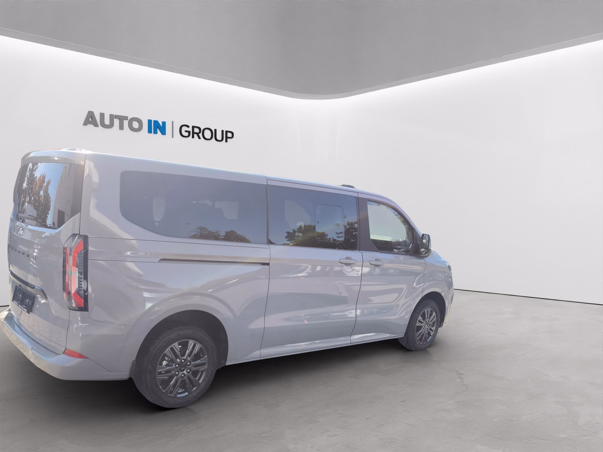 Ford Transit Custom kombi 2.0 EcoBlue TDI L2 Limited 100kW AT