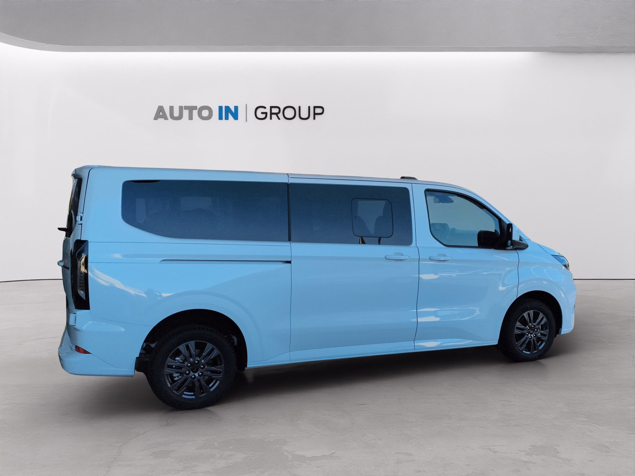 Ford Transit Custom kombi 2.0 EcoBlue TDI L2 Limited 100kW AT